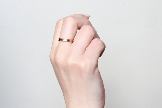 K18レールリング着用写真